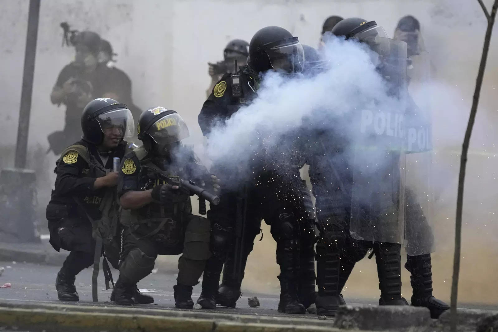 Protesters clash with police in Peru; see pics