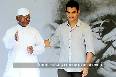 Aamir Khan meets Anna Hazare