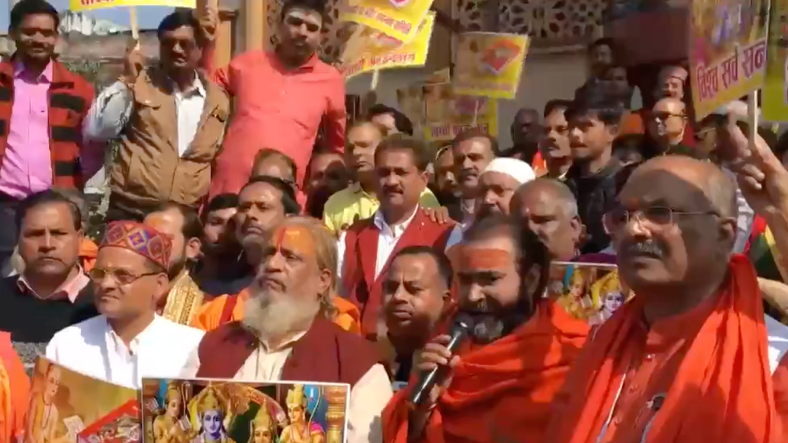 Ramcharitmanas Row Hindu Groups Hold Protest Against Sp Leader Swami Prasad Maurya In Kanpur 8428