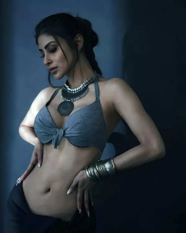 Mouni Roy sends internet into a tizzy in grey bralette and black sarong, see pictures