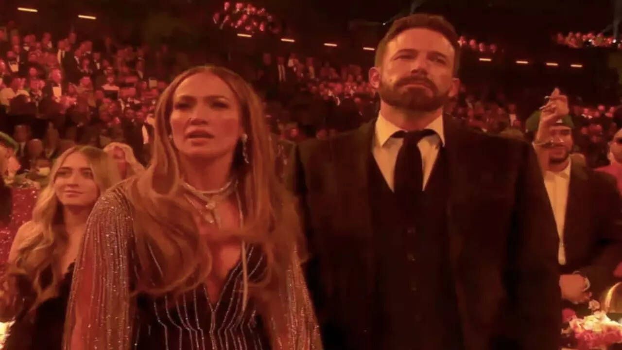 &lsquo;When you&rsquo;ve to attend wife&rsquo;s office party&rsquo;: Ben Affleck feeling bored at Grammys is the newest meme on the block
