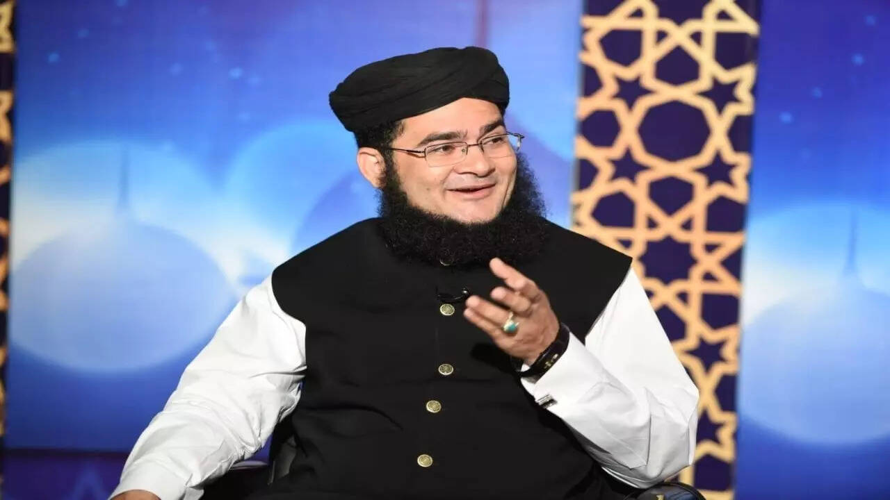'Chuck IMF, set up chit fund with 57 Islamic nations': Pakistani cleric's bizarre advice to govt goes viral