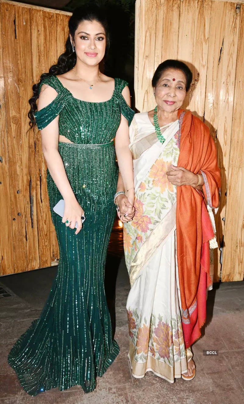 Asha Bhosle’s granddaughter Zanai Bhosle celebrates birthday with Shraddha Kapoor, Jackie Shroff and others