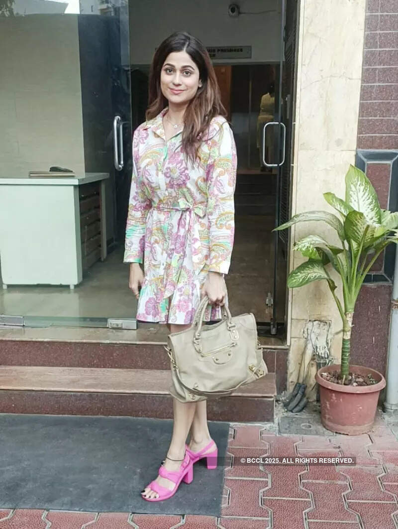 #ETimesSnapped: From Alia Bhatt to Tejasswi Prakash, paparazzi pictures of your favourite celebs