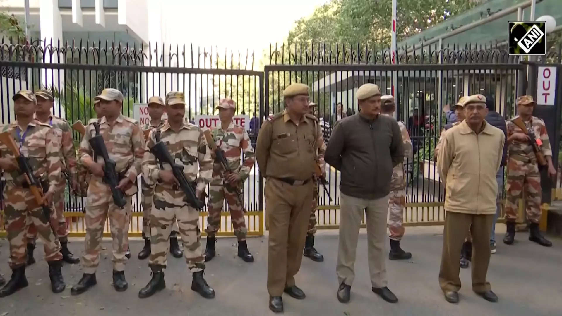 Itbp Personnel Deployed Outside Bbc Office At Kg Marg In Delhi