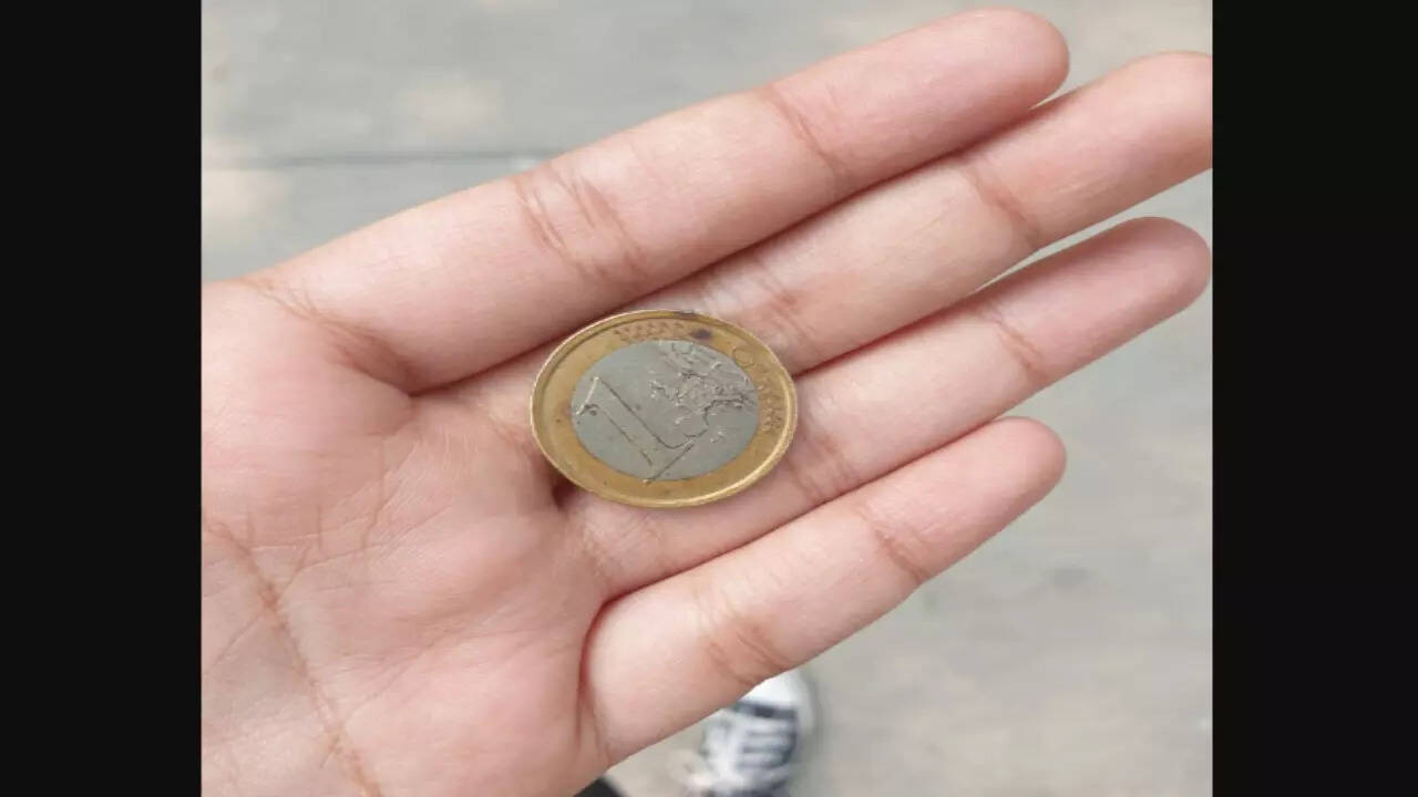 &lsquo;Vishwaguru moment&rsquo;: Woman gets euro instead of rupee as change from rickshaw driver, internet is stunned