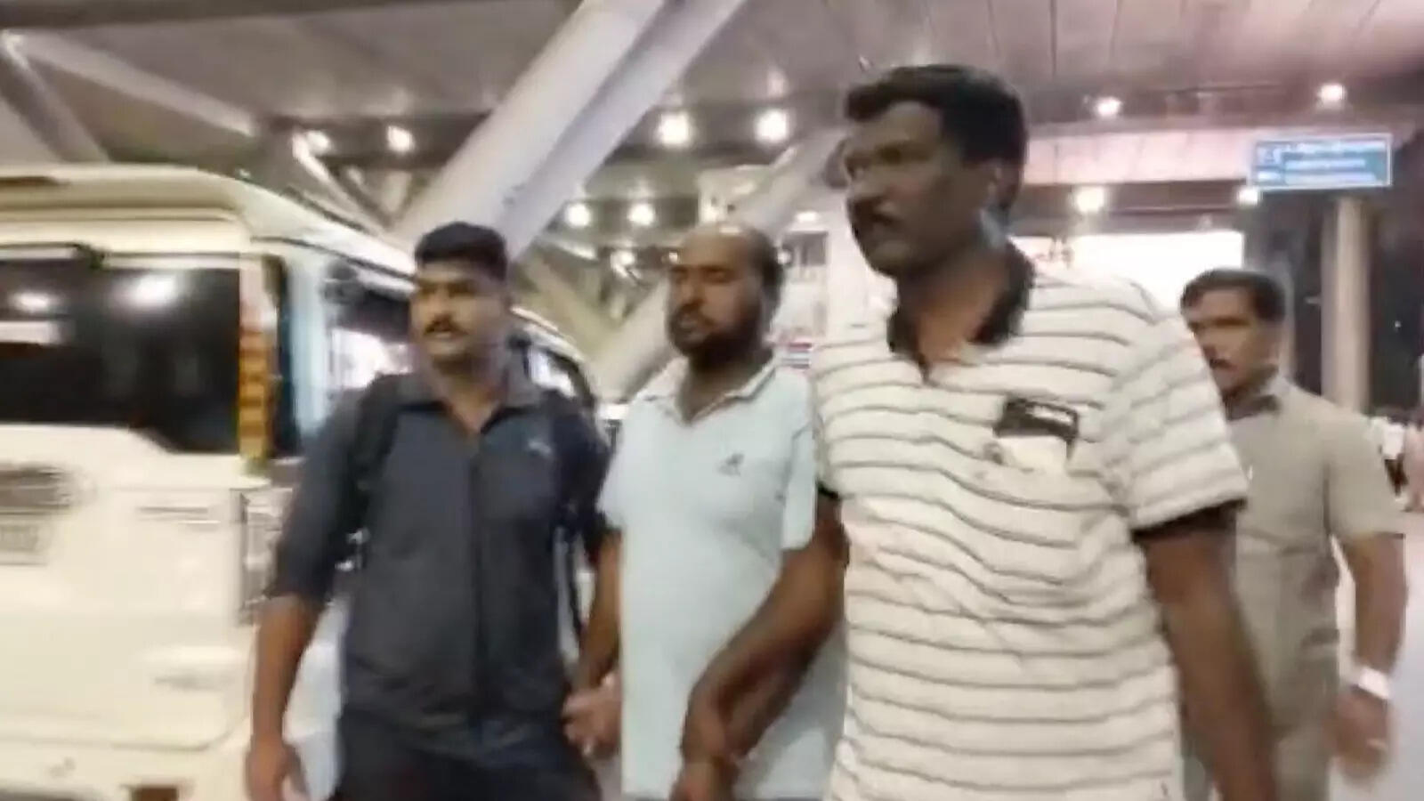 Tamil Nadu Police bring two apprehended persons in ATM robbery case to