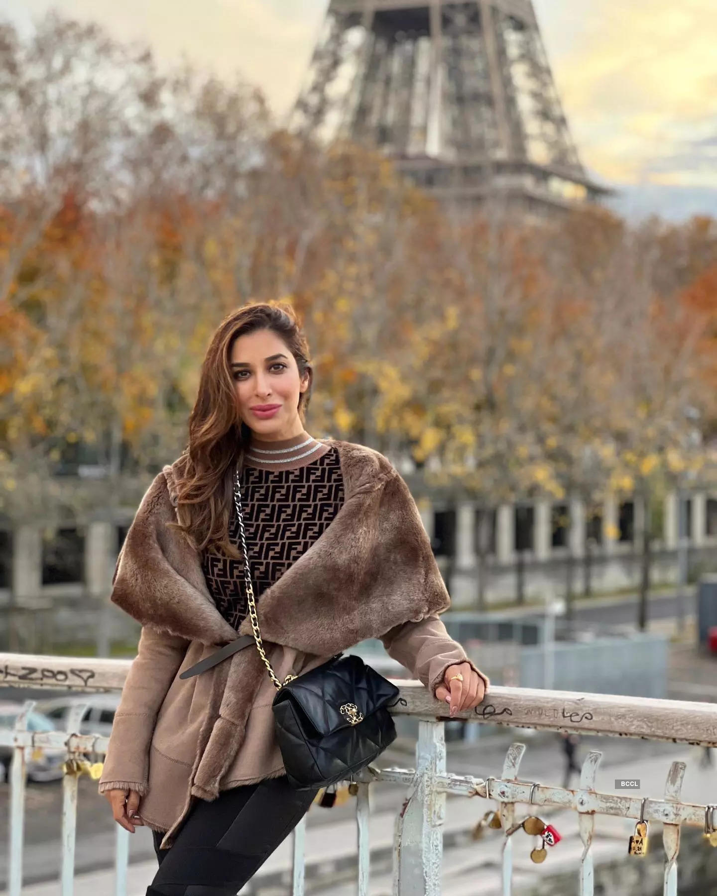 Sophie Choudry is turning up the heat with her stunning pictures- The ...