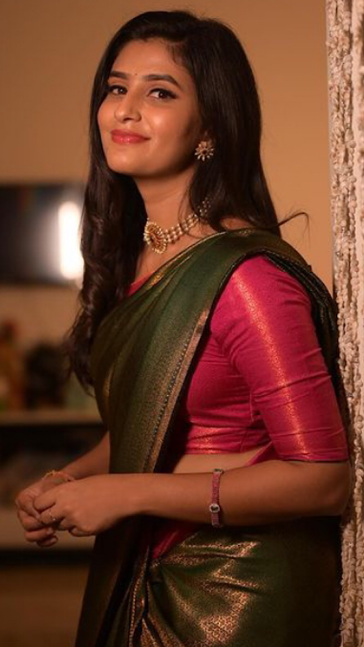 Zee Tv Serial Actress In Saree