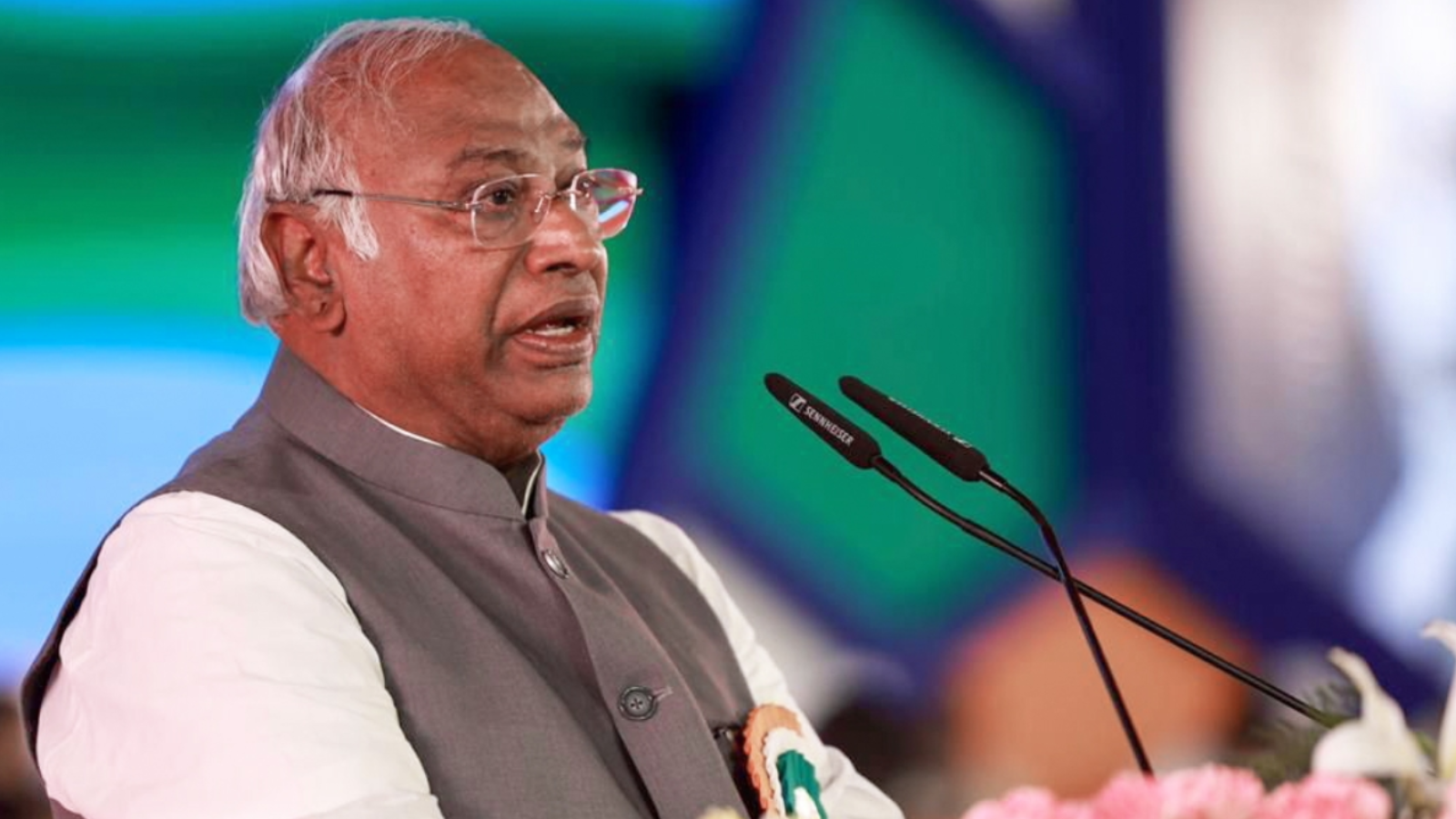 “PM Modi made Adani as fat as elephant”: Mallikarjun Kharge