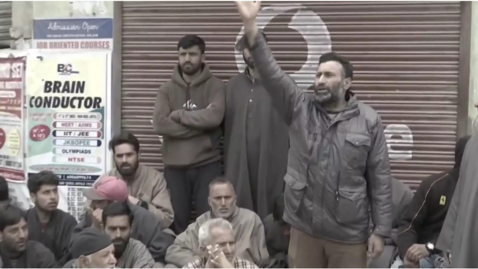 “kashmiriyat Ko Bacha Lo…” Protest Erupts In Jandk Against Targeted