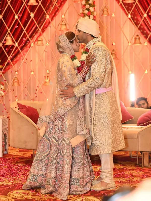 Ye Hai Mohabbatein actor Ribbhu Mehra ties the knot with girlfriend Kirtida Mistry, see pictures