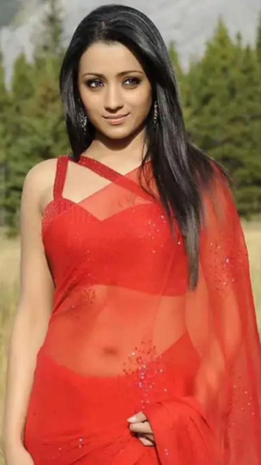 Times when Trisha looked ravishing in red | Times of India