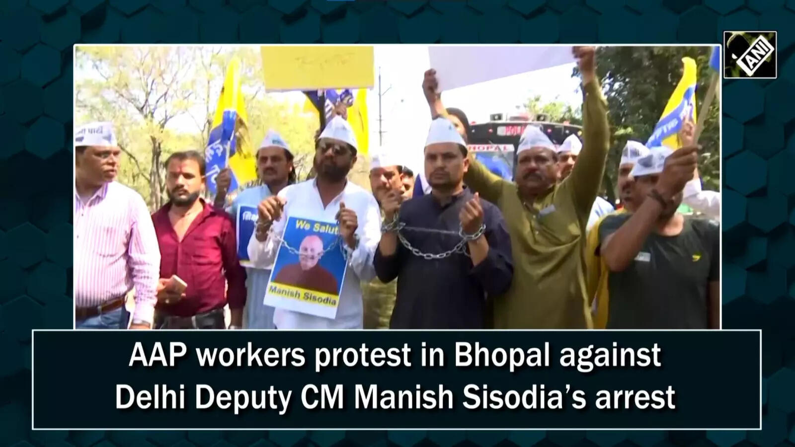 AAP workers protest in Bhopal against Delhi Deputy CM Manish Sisodia’s ...