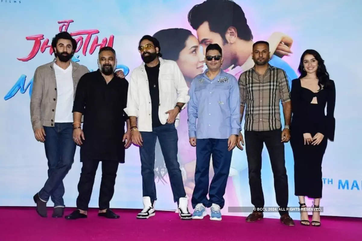 Ranbir Kapoor and Shraddha Kapoor launch the trailer of 'Tu Jhoothi Main Makkaar' in style