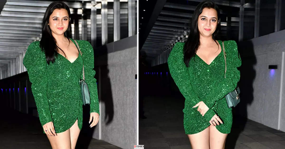 Tejasswi Prakash looks chic in a sequinned green mini dress, see pictures