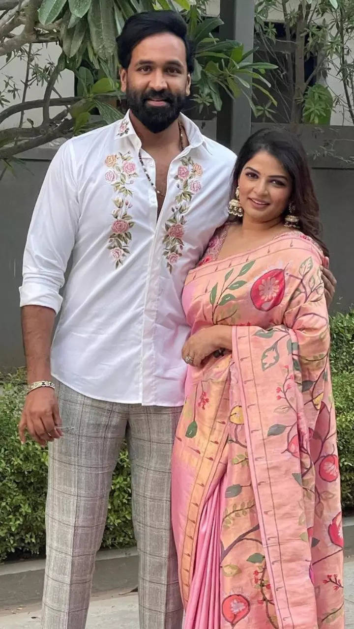 Vishnu Manchu's loved-up pics with wife Viranica | Times of India