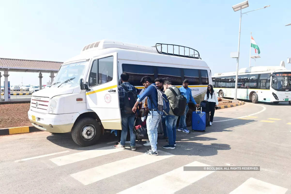 Transport mess plagues Mopa airport
