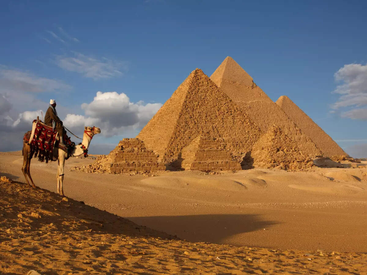 Hidden corridor discovered inside Egypt’s Great Pyramid of Giza Hidden corridor discovered inside Egypt’s Great Pyramid of Giza