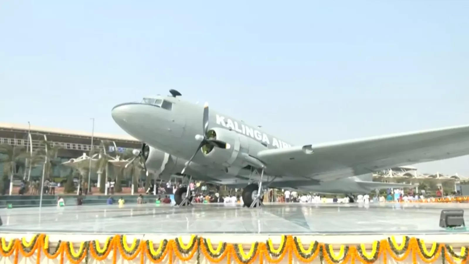 Odisha Cm Naveen Patnaik Unveils Biju Patnaik S Iconic Dakota Aircraft For Public Display