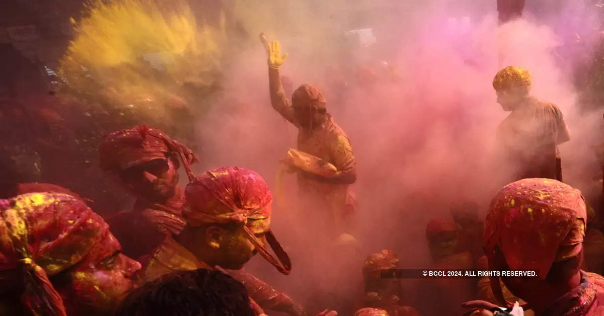 Holi fervour grips India as celebrations begin with gusto
