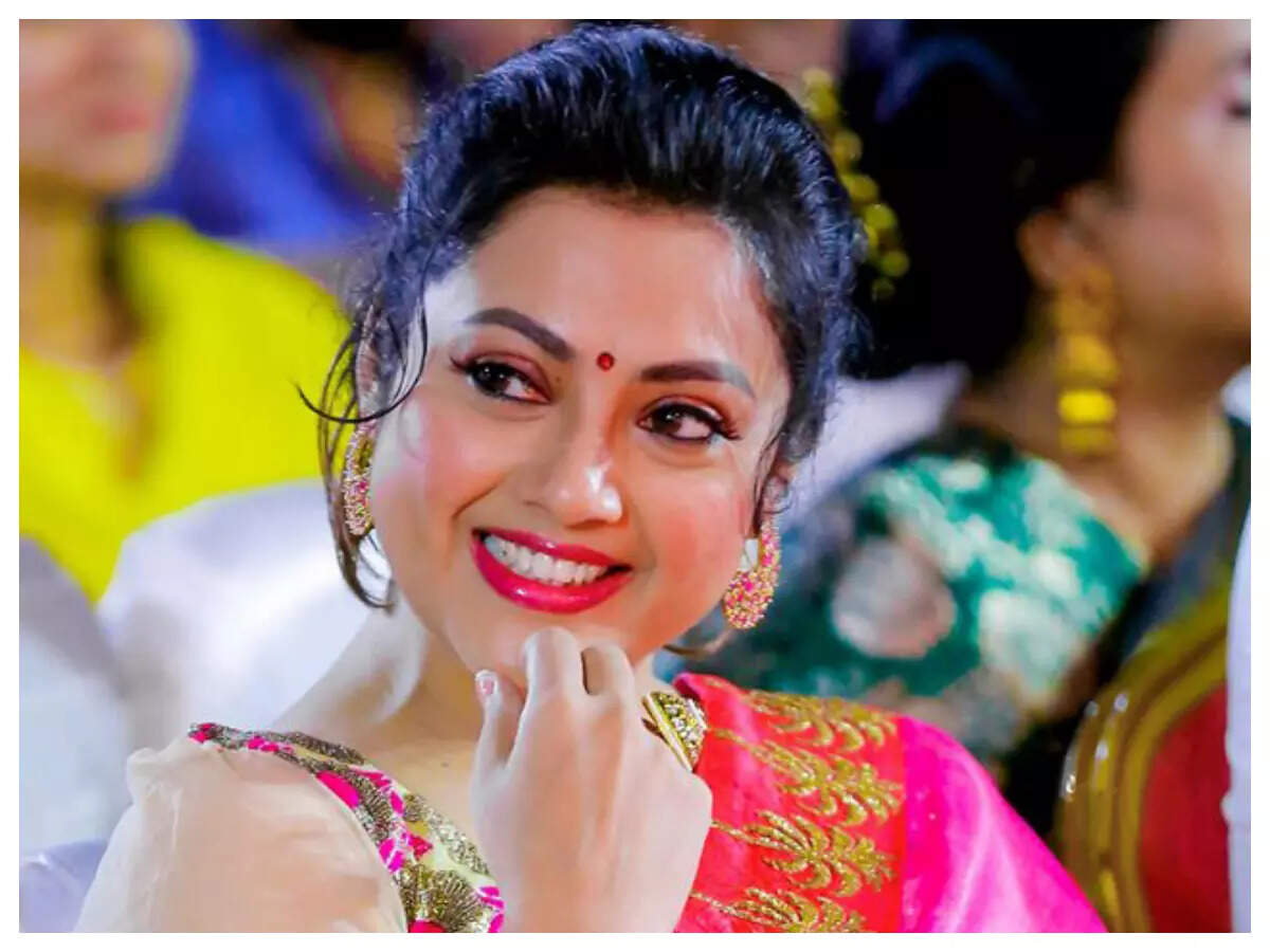Actress meena hot videos