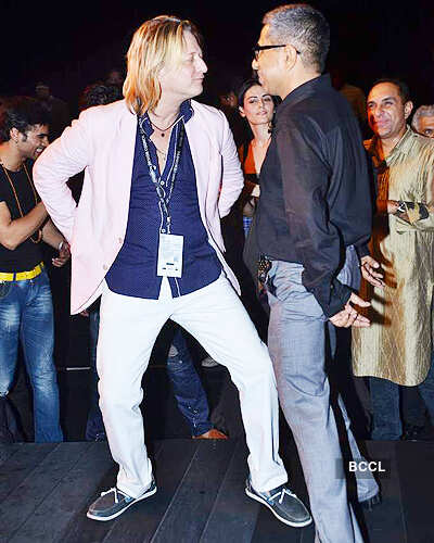 VHIMW post show party