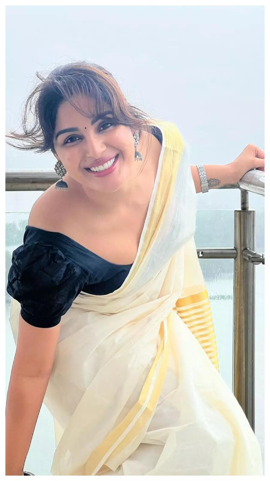 Stunner in saree