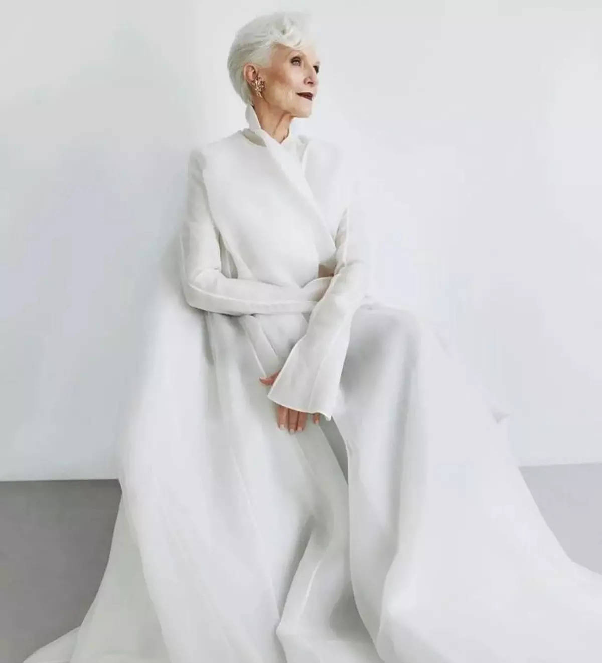 ​Nothing shakes the smiling heart of this 74-year-old Maye Musk​