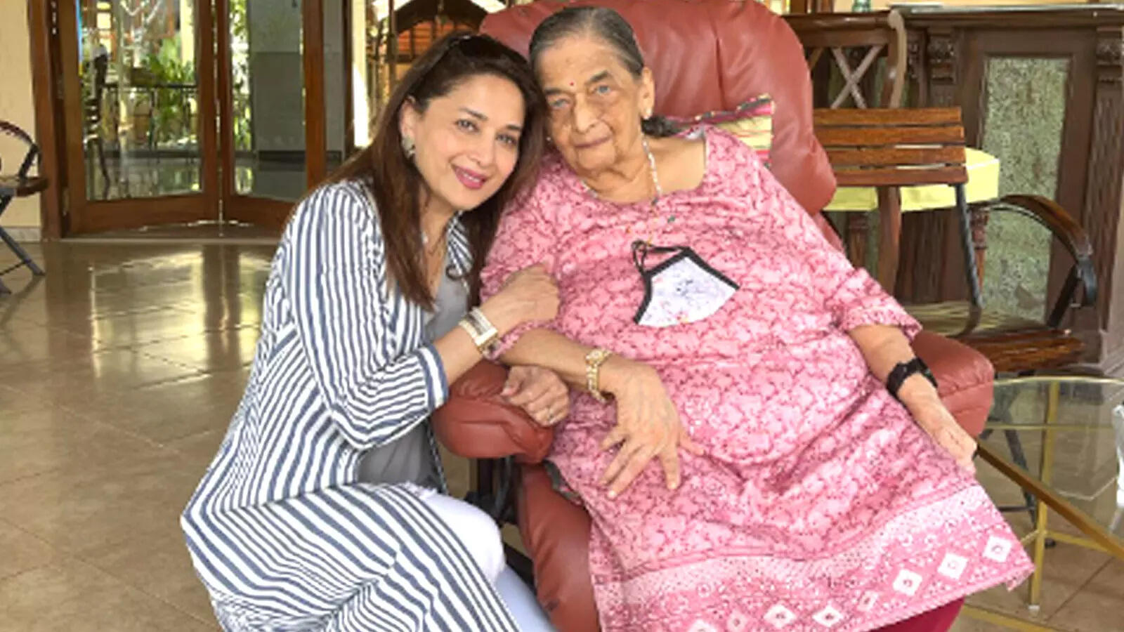 A day after her mother's demise, Madhuri Dixit Nene shares an emotional
