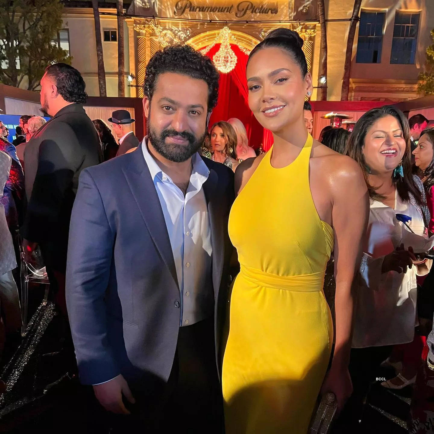 Oscars 2023: Esha Gupta steals the show in a bodycon gown as she poses with Jr NTR, Ram Charan at Priyanka Chopra’s party