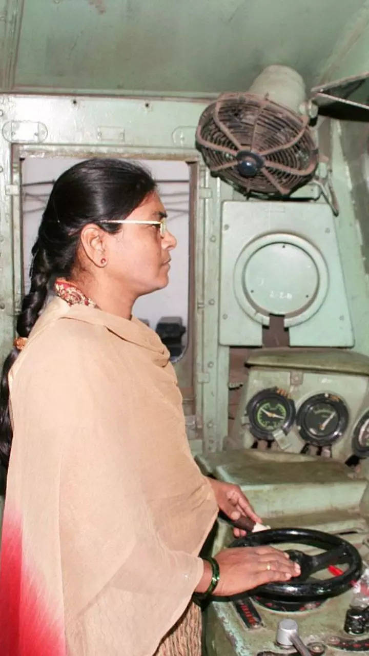 Vande Bharat News: Surekha Yadav Becomes Asia's First Woman Loco Pilot ...