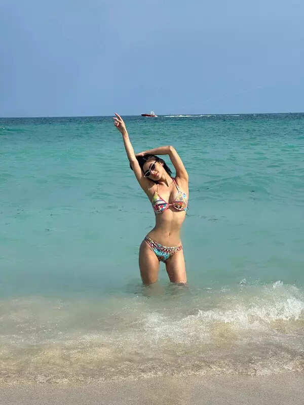 Mouni Roy and Disha Patani&rsquo;s pictures