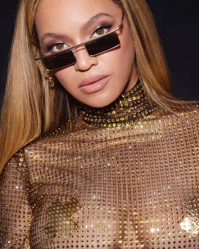 Beyonce is a goddess in sparkling sheer gold dress, pictures will make your jaws drop