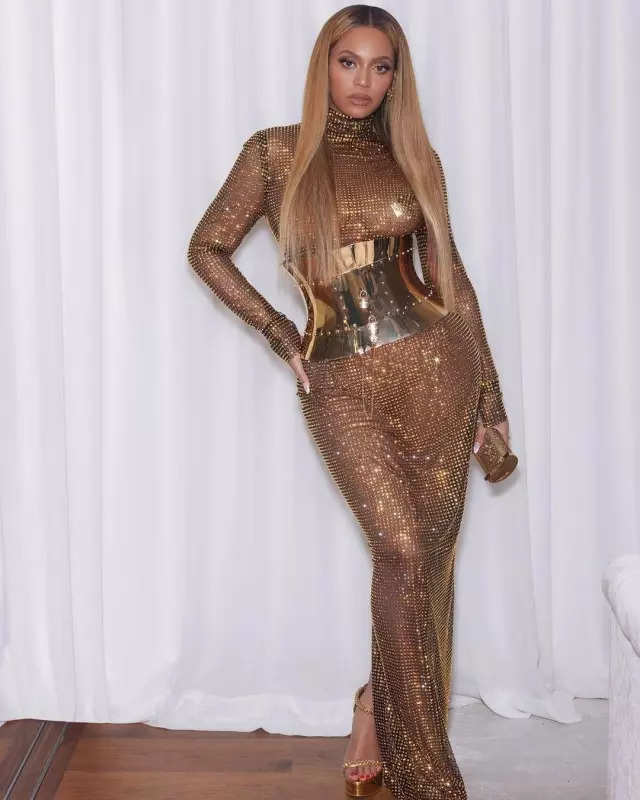 Beyonce is a goddess in sparkling sheer gold dress, pictures will make your jaws drop