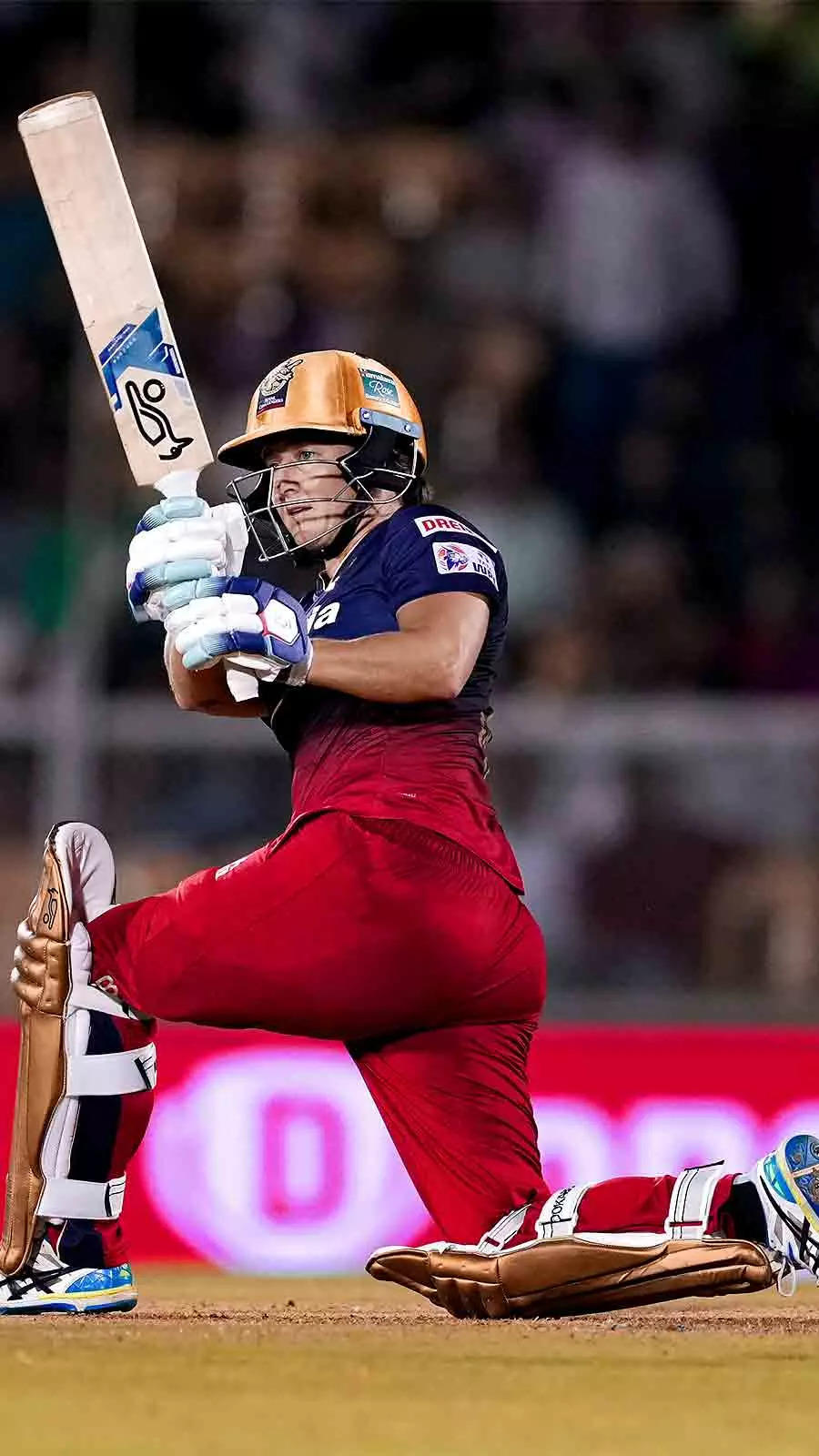 Royal Challengers Bangalore Vs Gujarat Giants Highlights: Sophie Devine ...