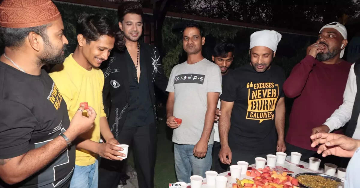 Karan Kundrra hosts Iftar party for the cast and crew of Tere Ishq Mein Ghayal