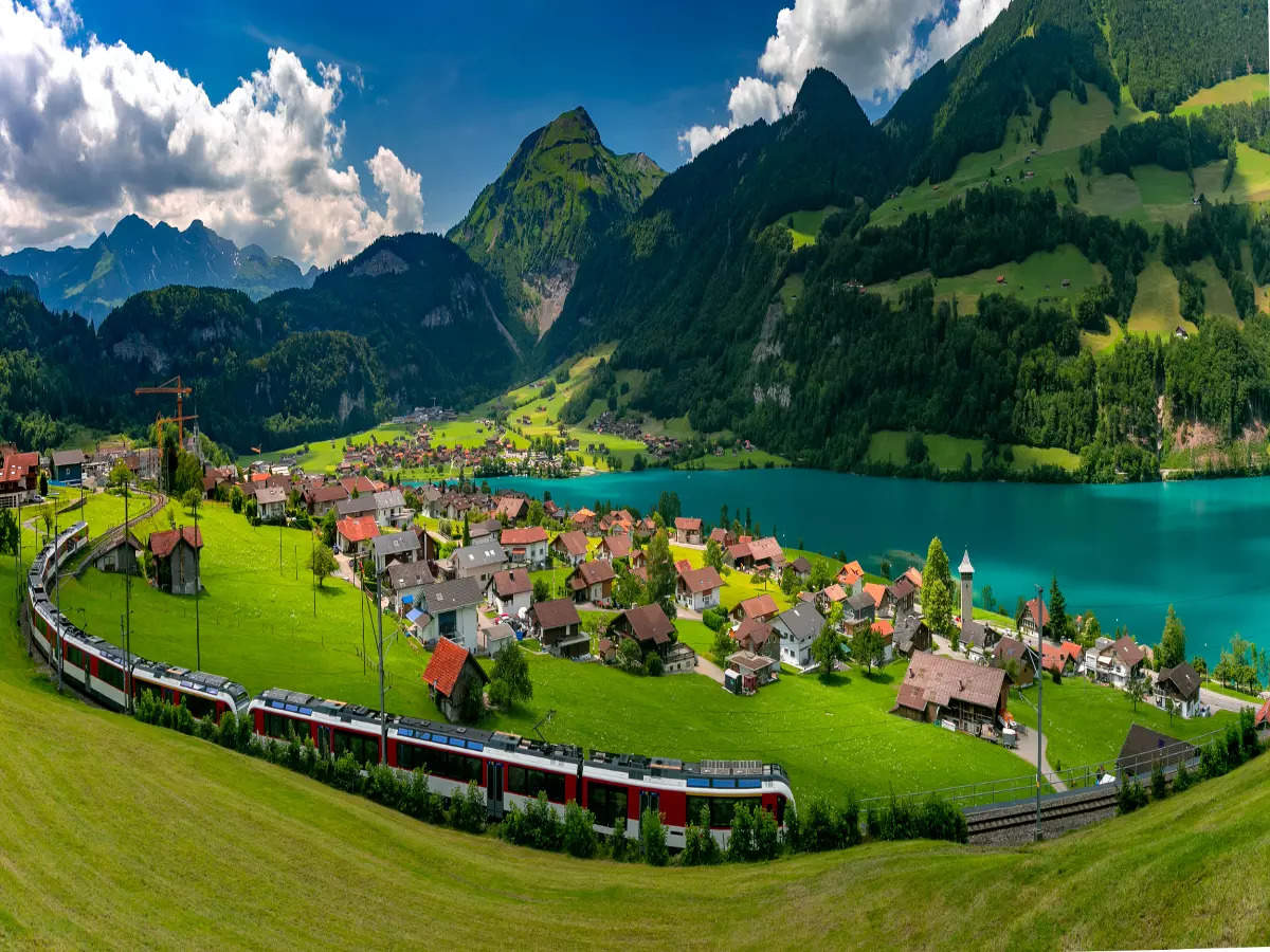 This is what awaits you on the Grand Train Tour of Switzerland ...