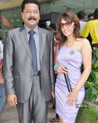 Women's car rally @ Parkland Exotica