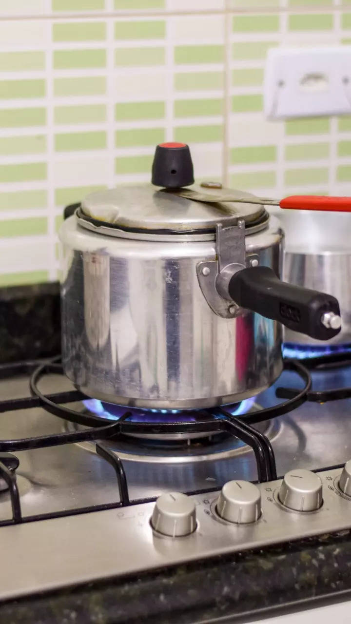 Pressure cooker safety outlet tips