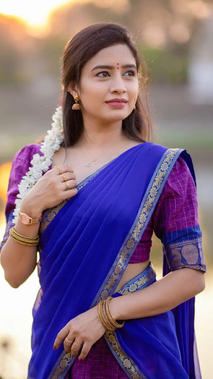 Beautiful womens hotsell in saree photos