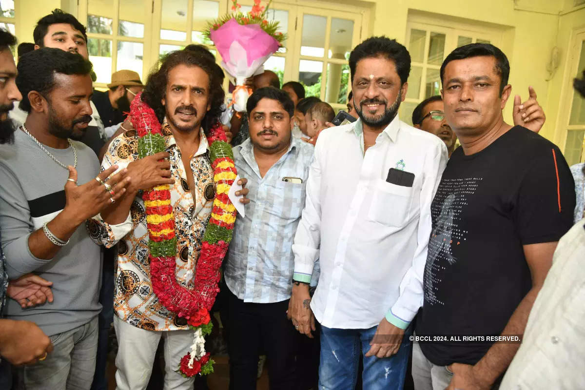 ​Upendra celebrates birthday with his fans