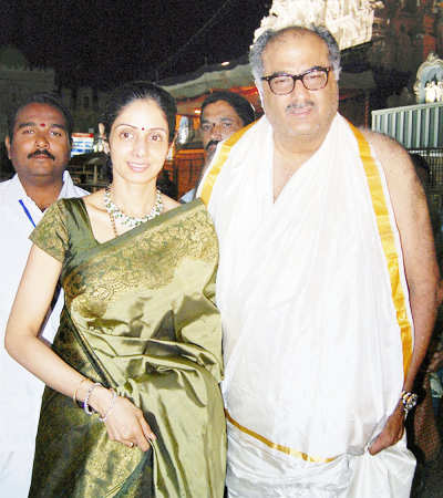 Pictures of famous personalities at shrines