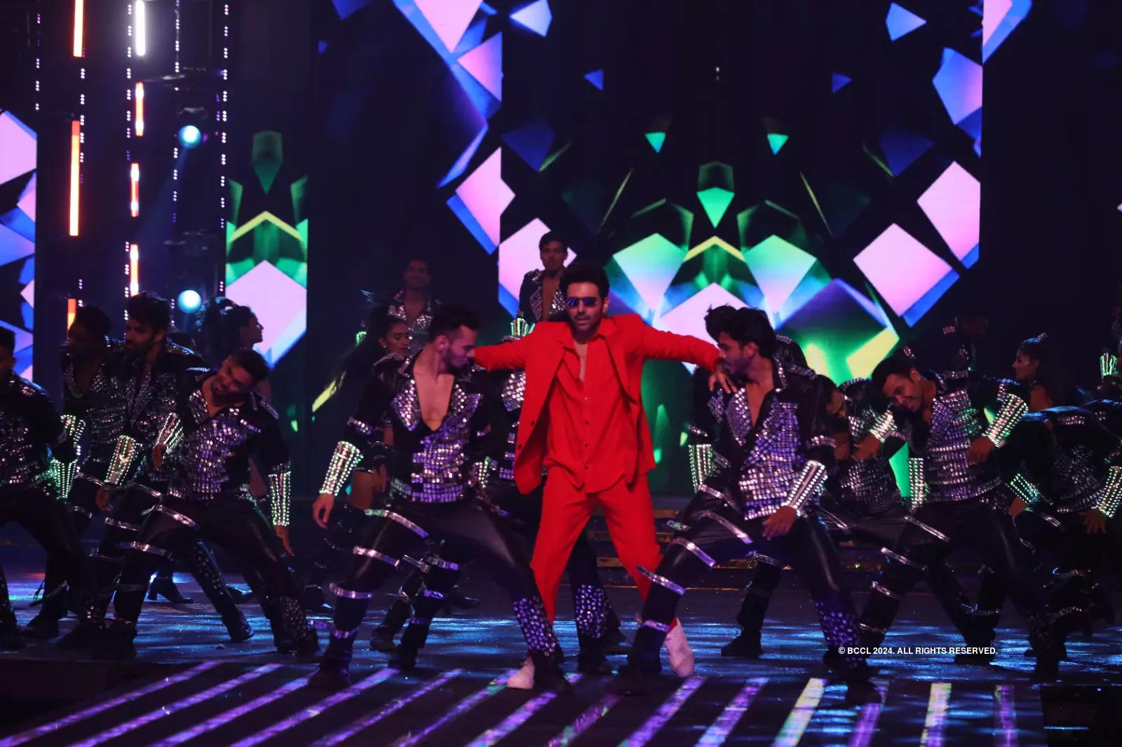 Kartik Aaryan's Stellar Performance At Femina Miss India 2023 Grand Finale