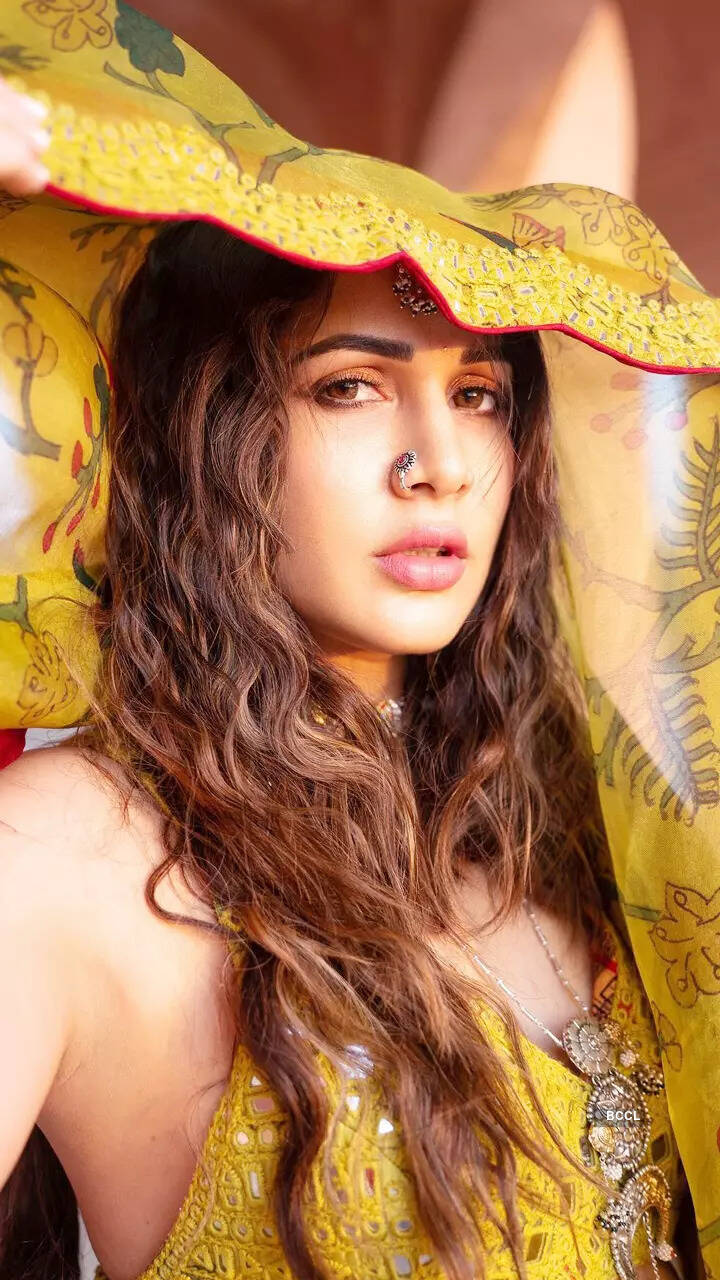 Lavanya Tripathi is making heads turn with her ravishing pictures