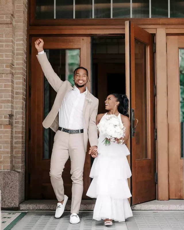 Simone Biles marries Jonathan Owens in a stunning tiered gown, see pictures from their dreamy wedding