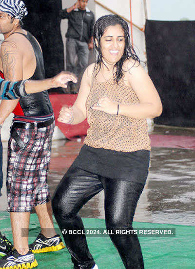 'Rain Dance' party @ Hotel Sun N Sand