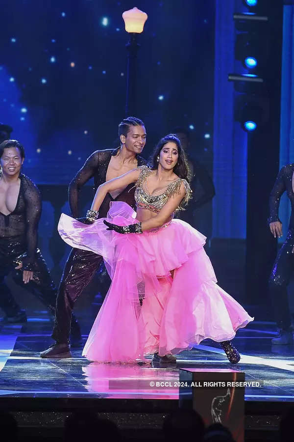 68th Hyundai Filmfare Awards 2023: Salman, Janhvi, Tiger, Vicky, Jacqueline and Govinda give an electrifying performance