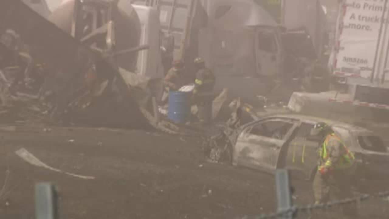 At least 6 dead after dust storm crashes in Illinois