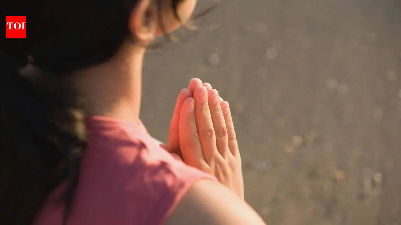 5 reasons you suddenly cry while praying